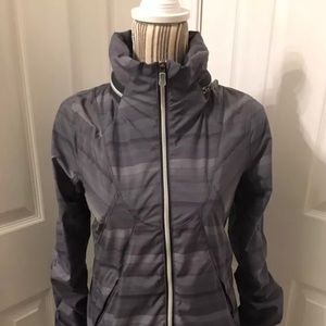 Lululemon Run Hustle Jacket EUC